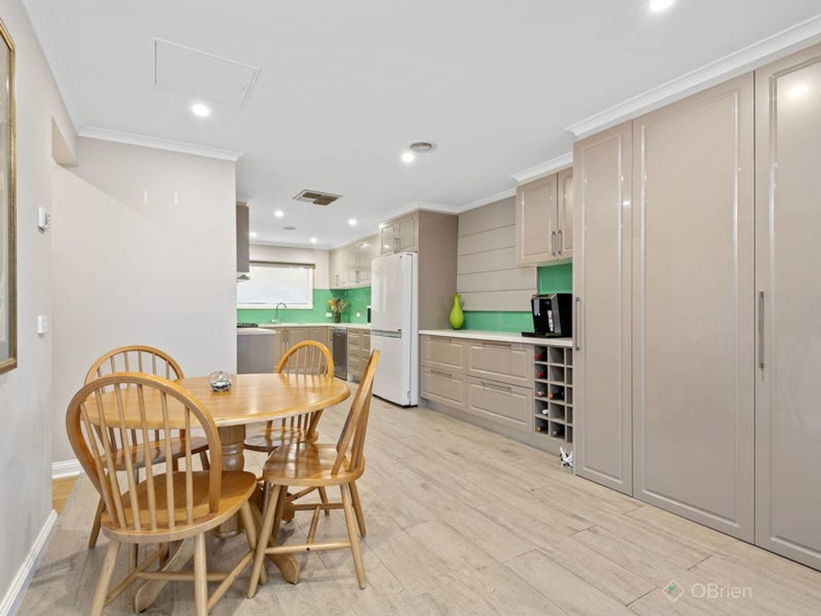 6 Bedford Court, Endeavour Hills, VIC 3802, Endeavour Hills - Thumbnail 5