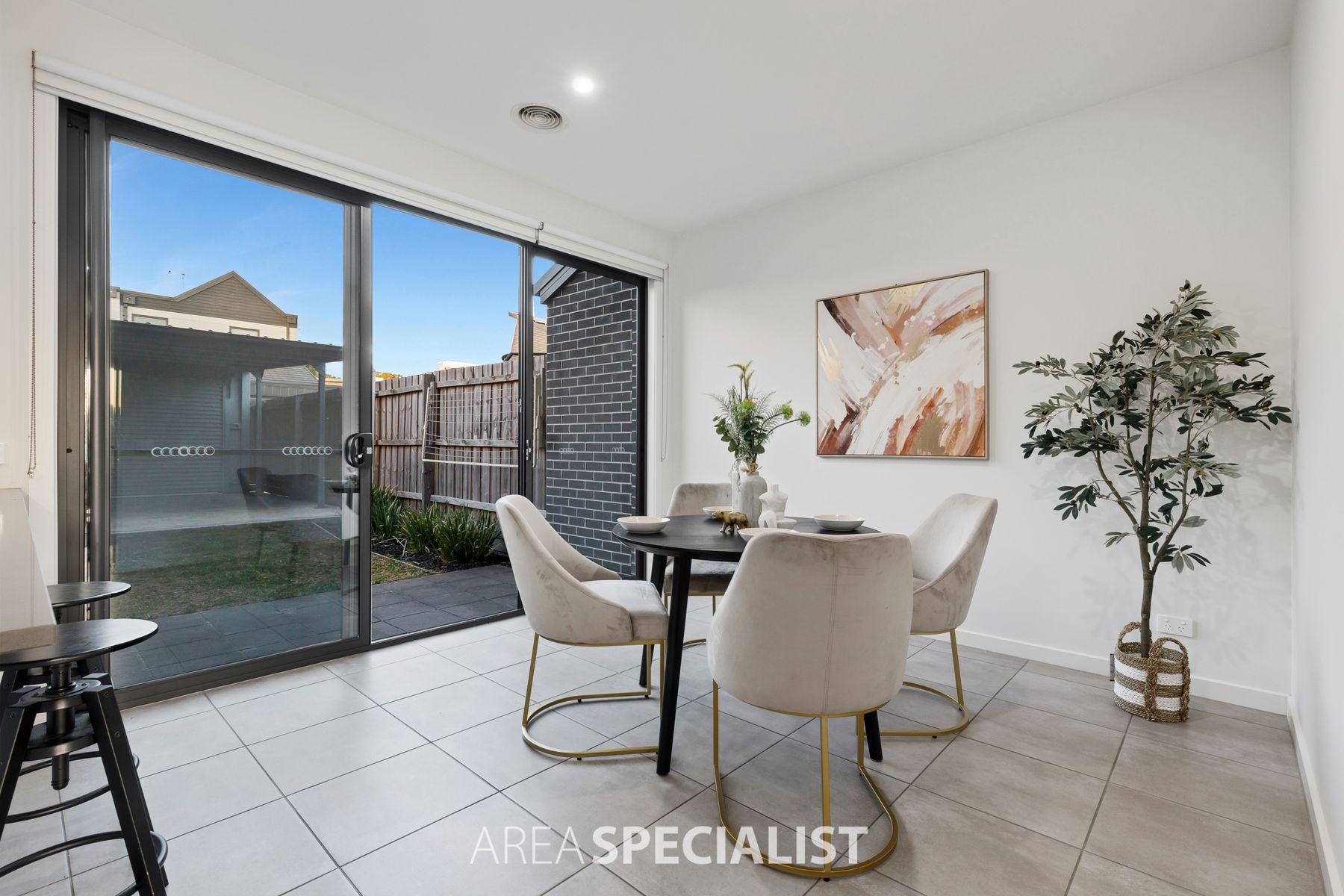 82A Hutchinson Drive, Lynbrook, VIC 3975, Lynbrook - Thumbnail 4
