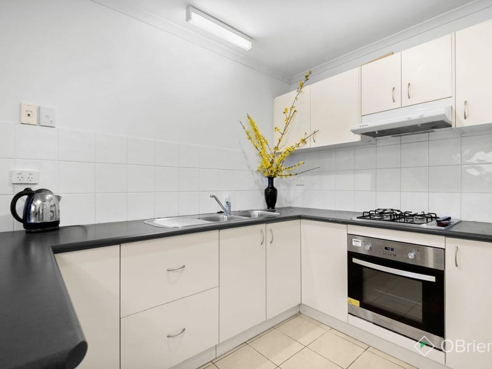 2/5 Piney Ridge, Endeavour Hills, VIC 3802, Endeavour Hills - Thumbnail 4