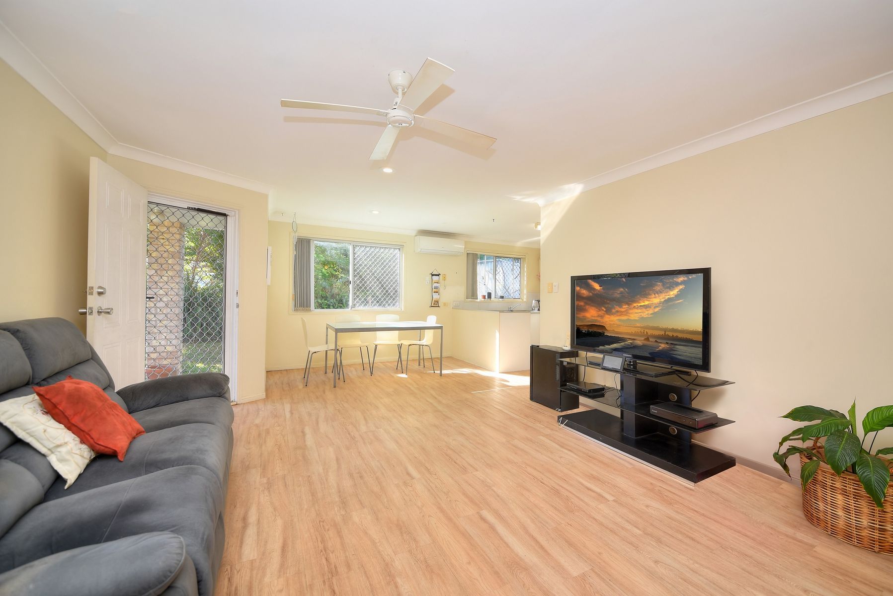 1/14 Annette Court, Labrador, QLD 4215, Labrador - Thumbnail 5