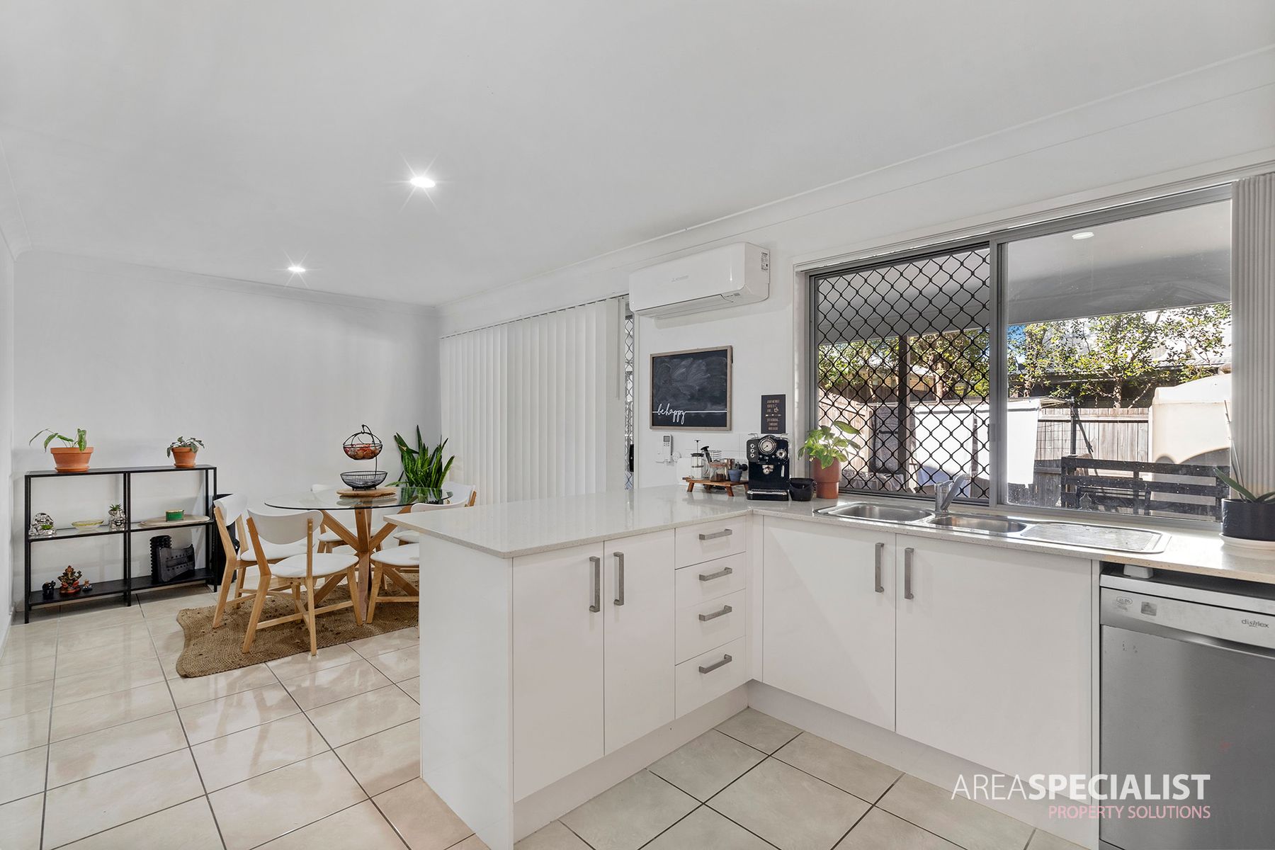 3/3 Venetian Way, Coomera, QLD 4209, Coomera - Thumbnail 4