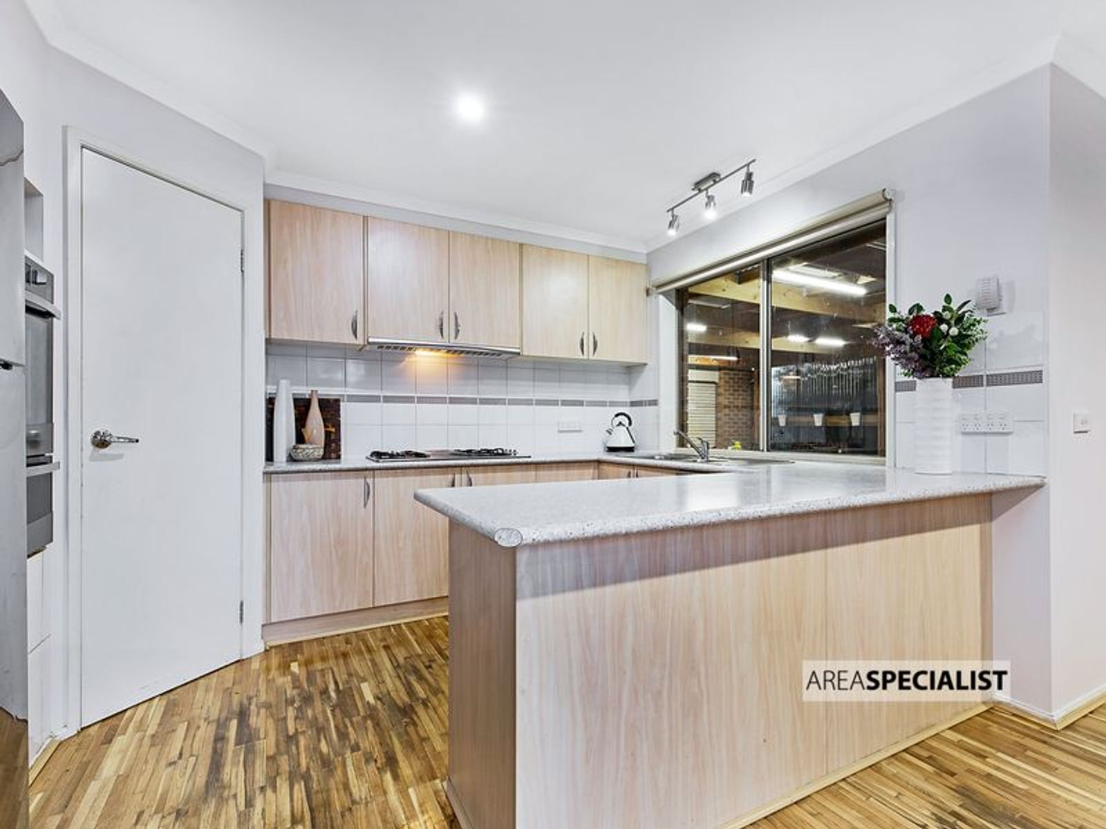 8 Nile Cresent, Cranbourne, VIC 3977, Cranbourne - Thumbnail 8
