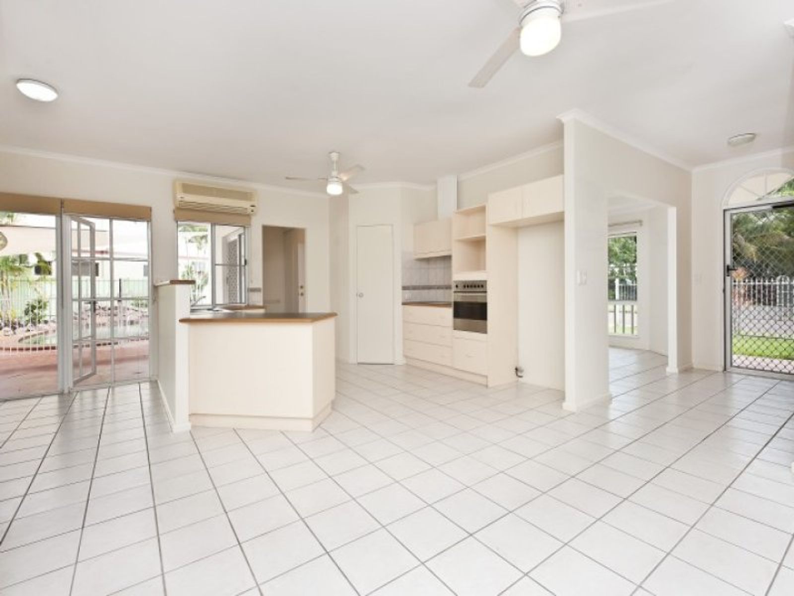 6 Myrtle Street, Nightcliff NT 0810, Nightcliff - Thumbnail 4
