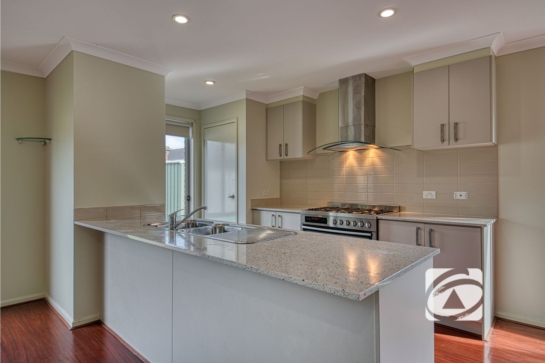 310 Casey Fields Boulevard, Cranbourne East VIC 3977, Cranbourne East - Thumbnail 4