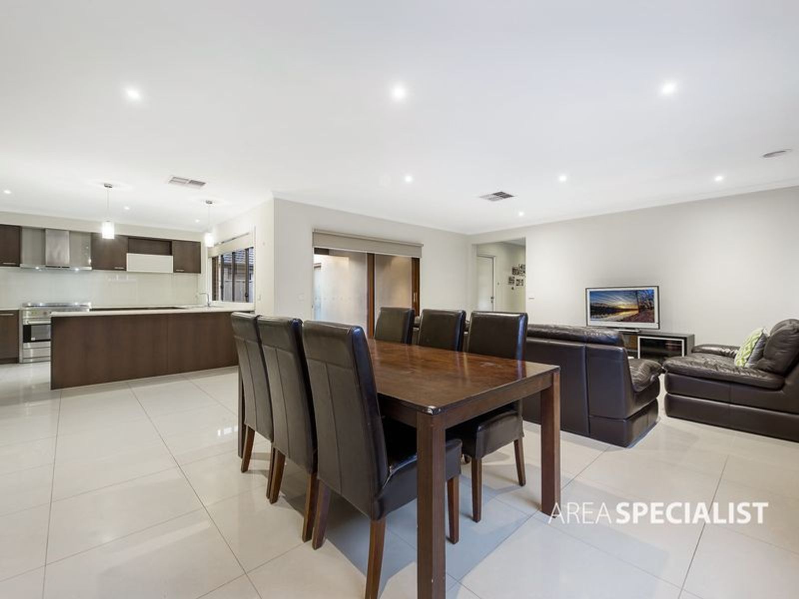 22 VALENCIA CCT, Cranbourne, VIC 3977, Cranbourne - Thumbnail 7