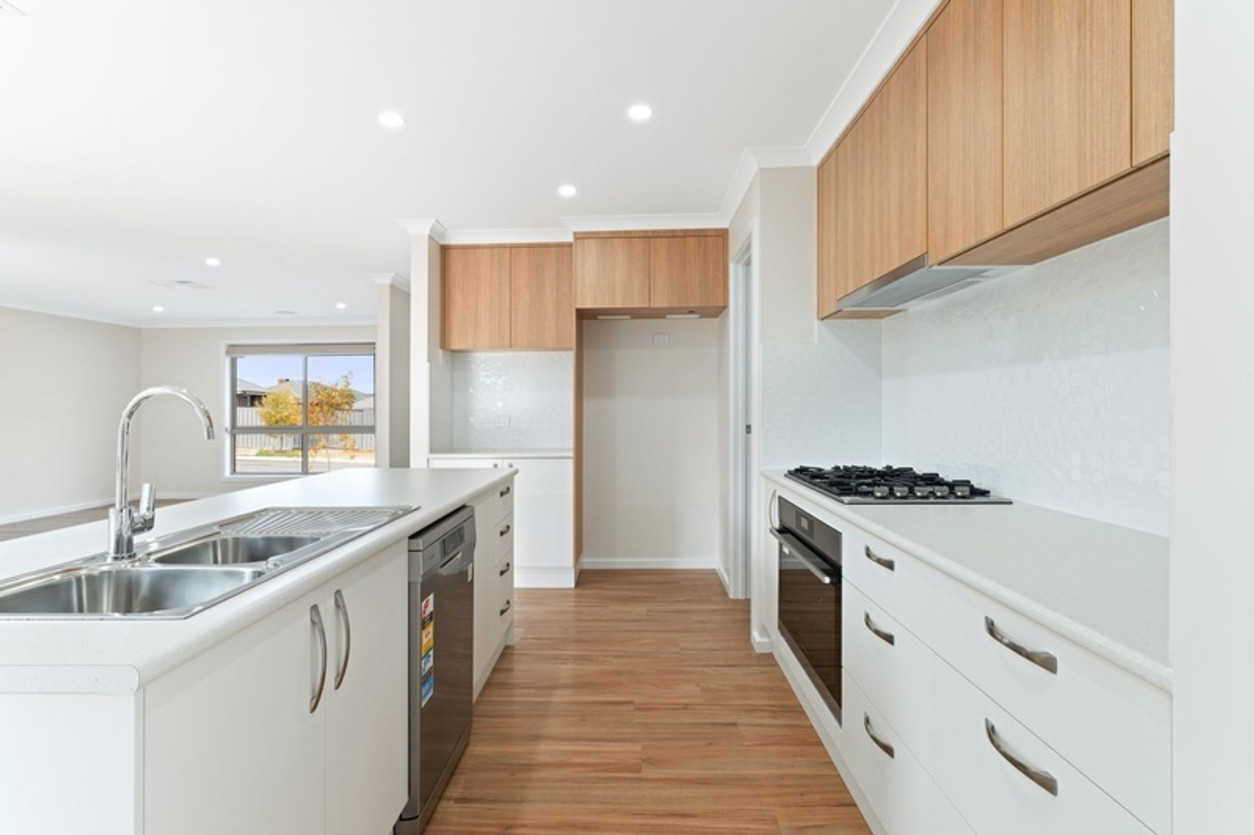 40 Anglesey Way, Thurgoona NSW 2640, Thurgoona - Thumbnail 3