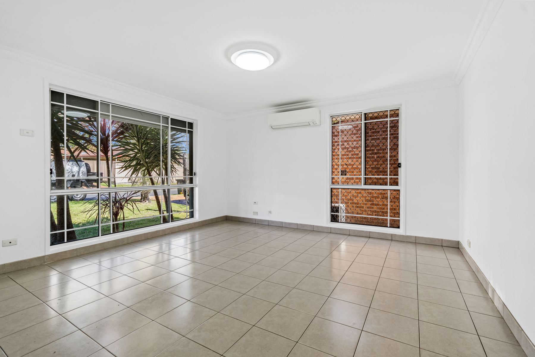 53 Parkholme Circuit, Englorie Park NSW 2560, Englorie Park - Thumbnail 2