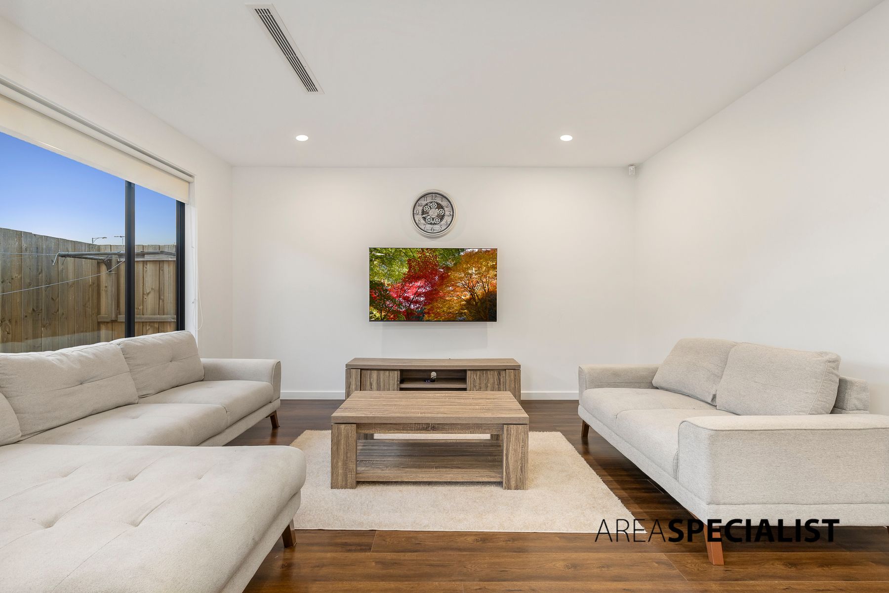 119 Bourbon Road, Cranbourne East, Cranbourne East - Thumbnail 4