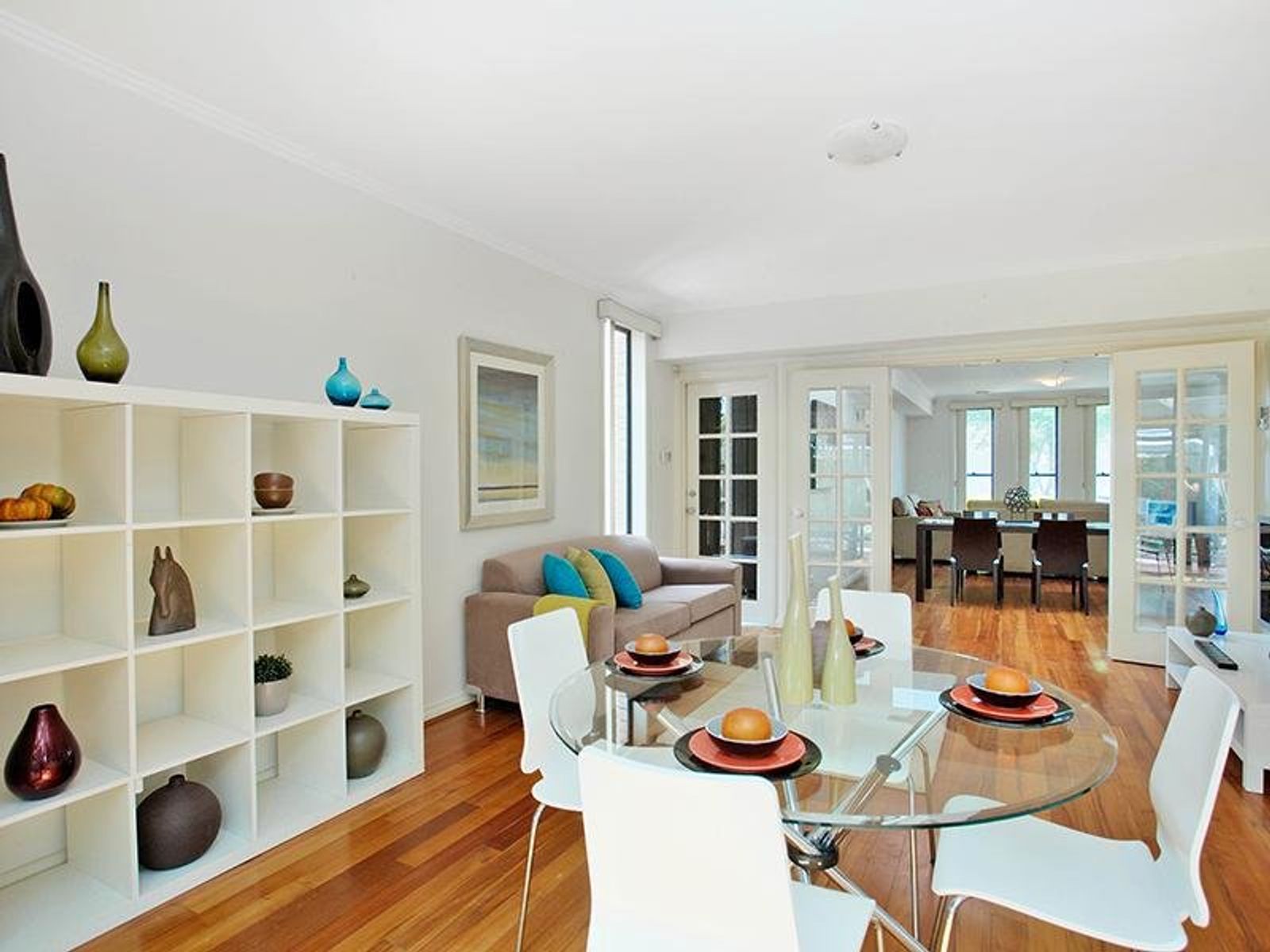 32 Newman Street, Kensington - Thumbnail 2
