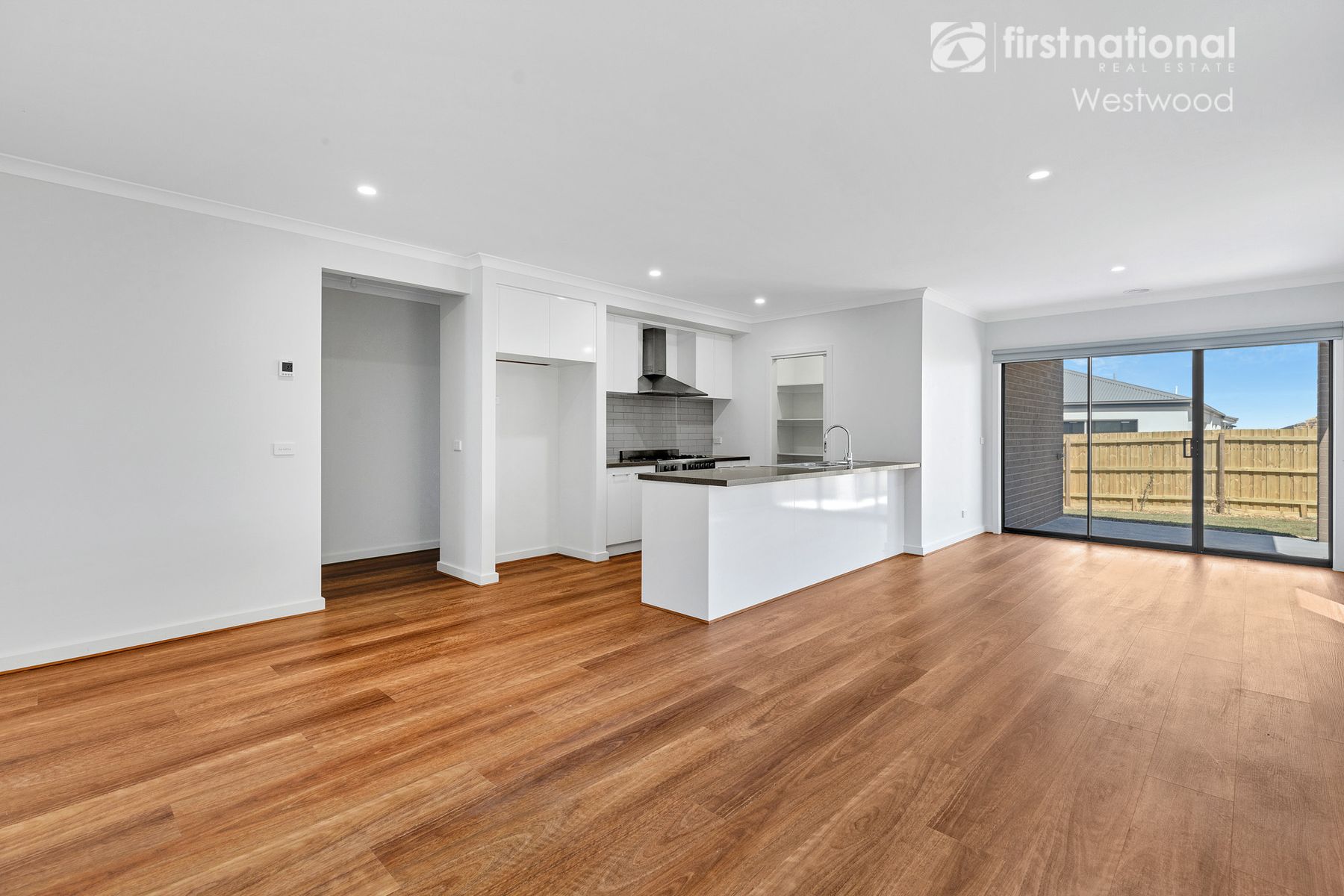 9 Benmore Street, Mambourin VIC 3024, Mambourin - Thumbnail 2