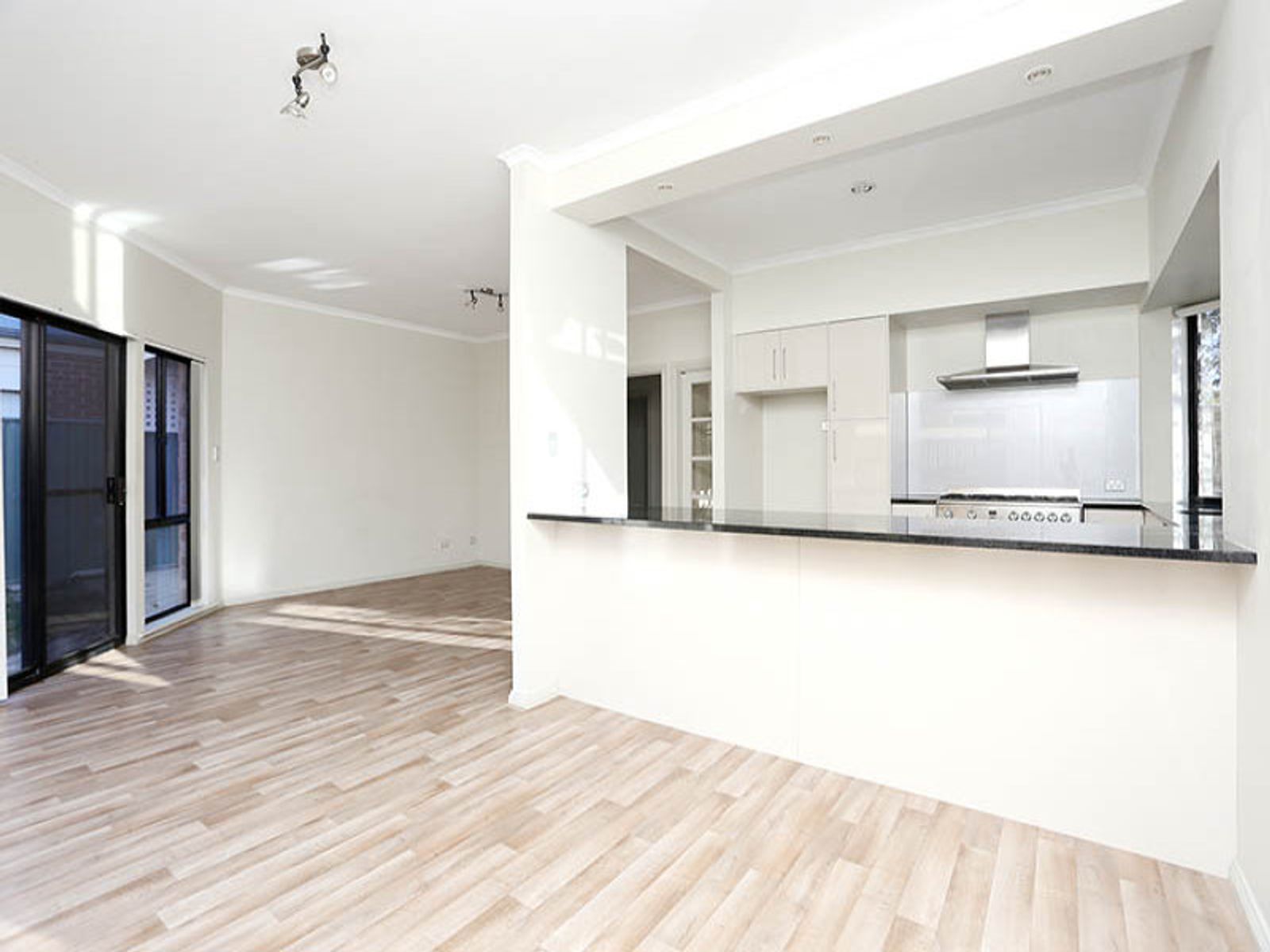 4 Coopers Crescent, Mawson Lakes, SA 5095, Mawson Lakes - Thumbnail 8