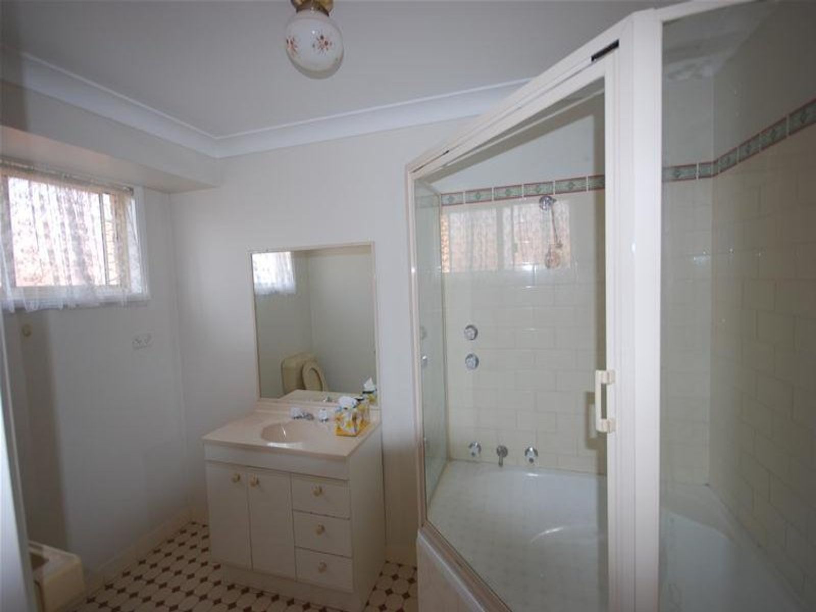 17B Fitzgerald Place, Glenmore Park - Thumbnail 7