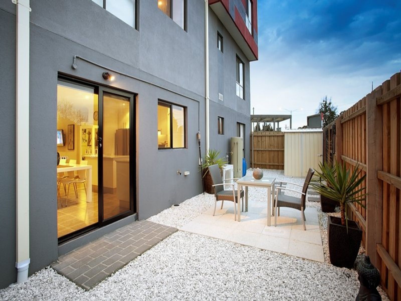 13/27, Springvale South - Thumbnail 4