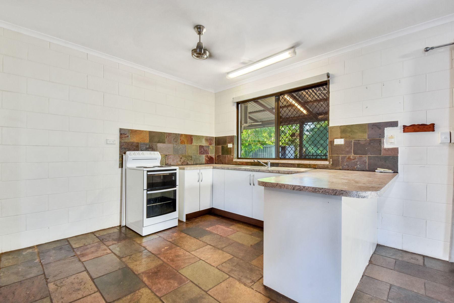 2 Rilstone Court, Moulden NT 0830, Moulden - Thumbnail 4