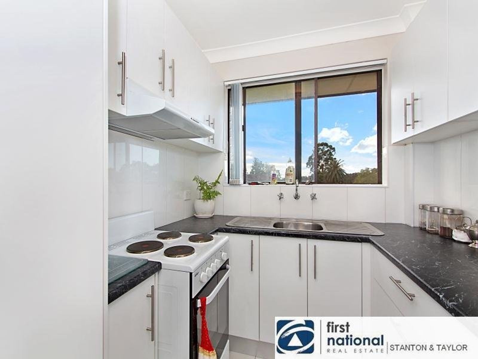 4/11-13 Hemmings Street, Penrith - Thumbnail 7