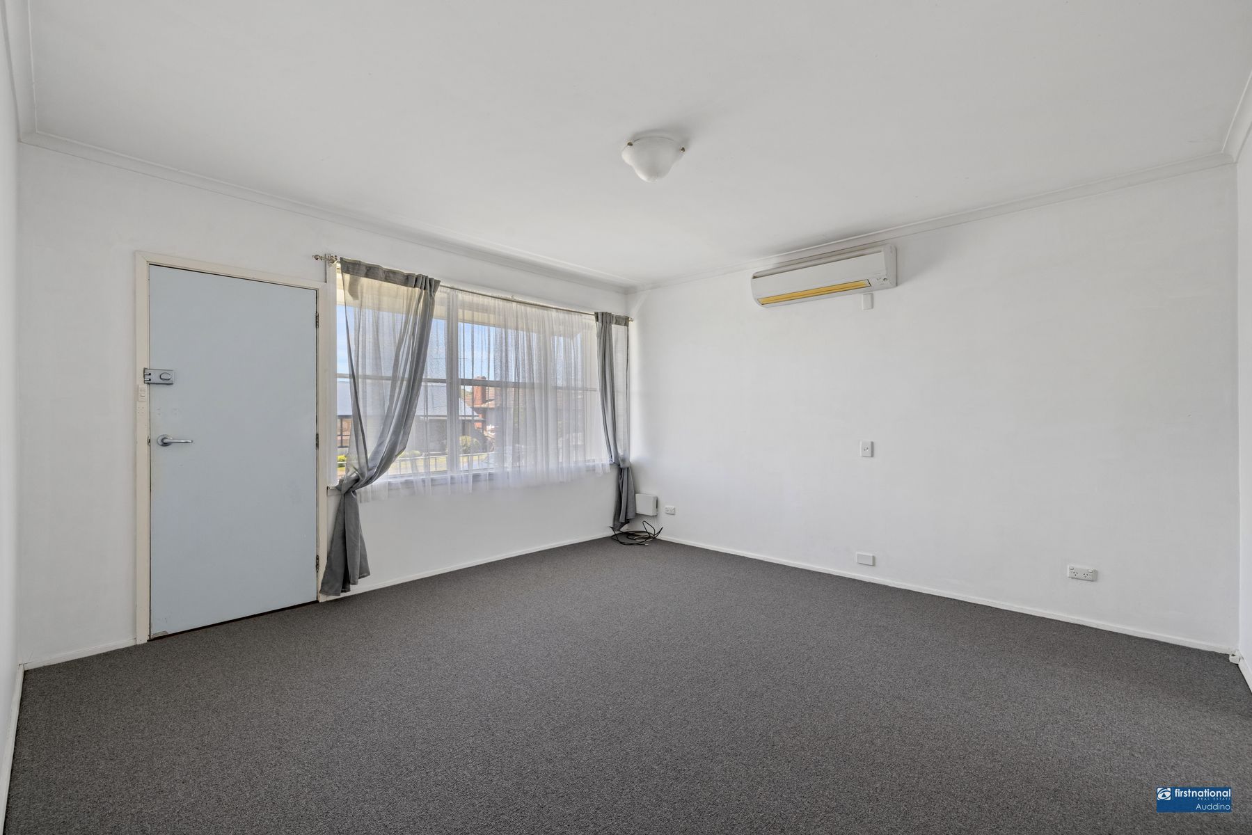 19 Hawkins Street, Korumburra VIC 3950, Korumburra - Thumbnail 4
