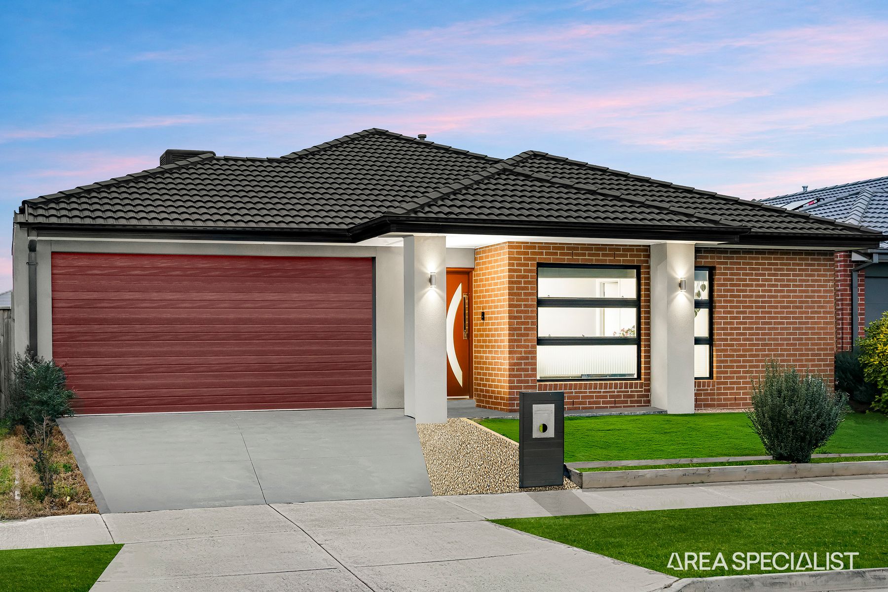 6 Midpride Street, Tarneit - Thumbnail 2