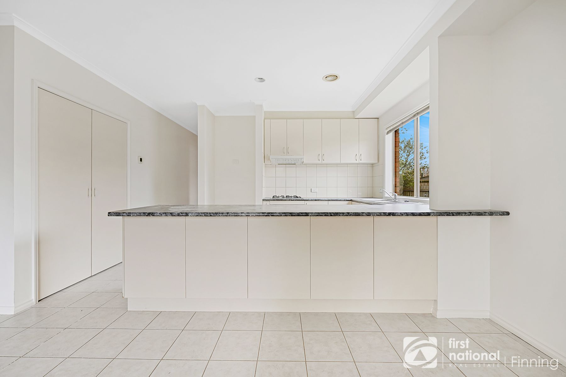 14 Augustus Drive, Berwick VIC 3806, Berwick - Thumbnail 4