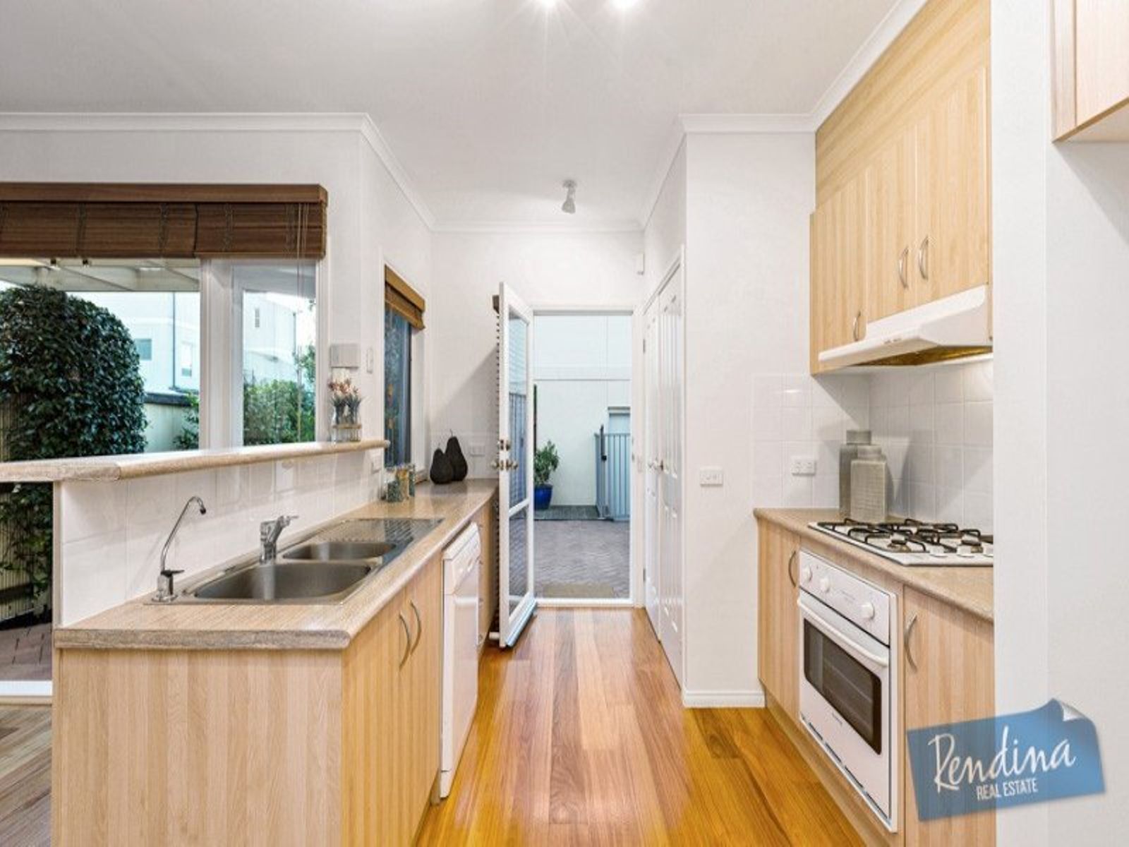 51 The Crescent, Kensington - Thumbnail 4