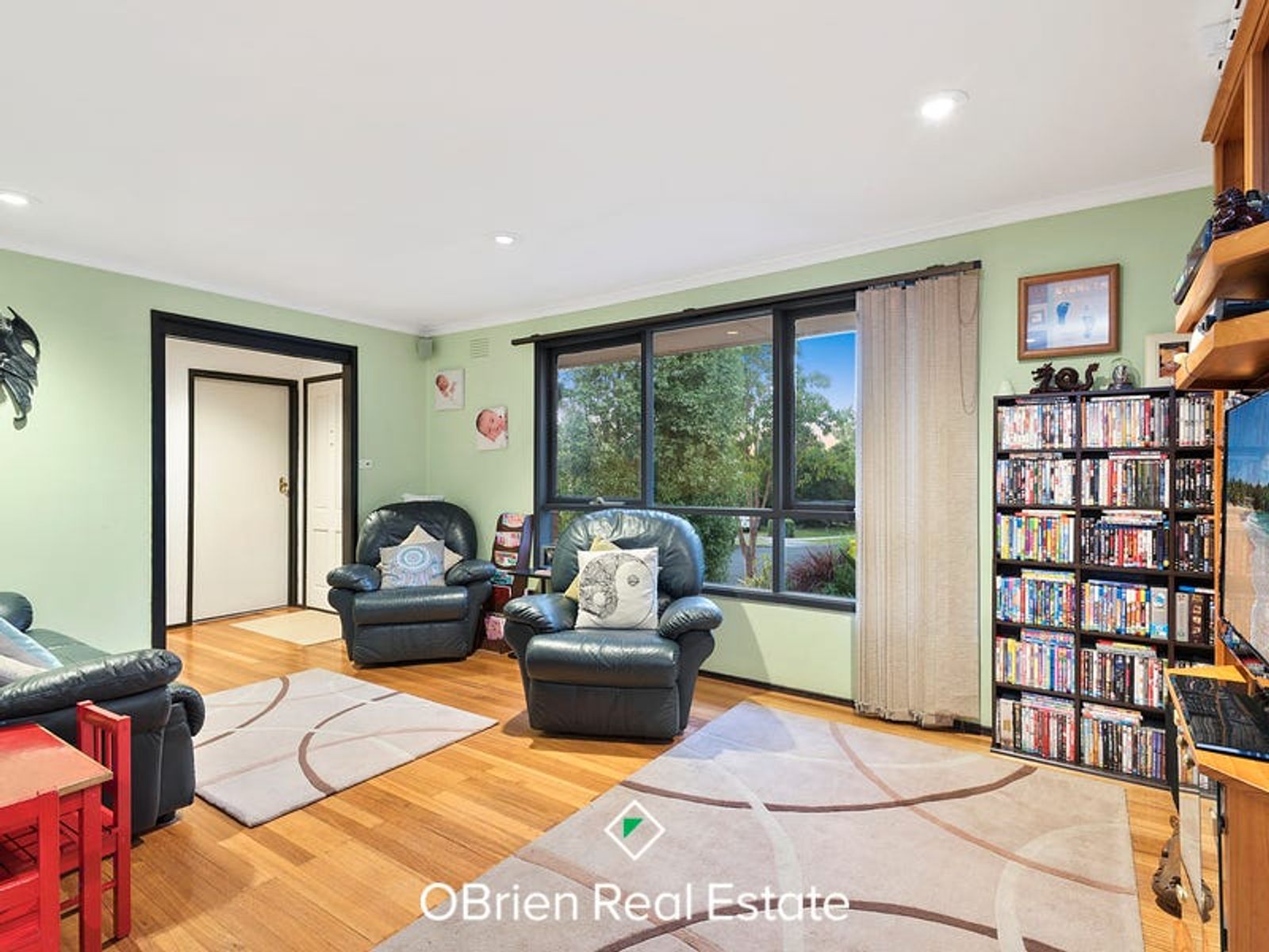 5 Melliodora Court, Endeavour Hills, VIC 3802, Endeavour Hills - Thumbnail 2