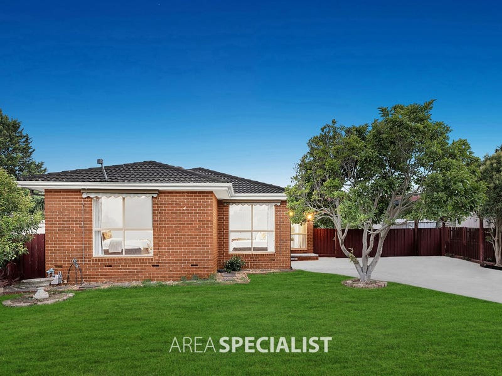 6 Conway Court, Hampton Park, VIC 3976, Hampton Park - Thumbnail 2