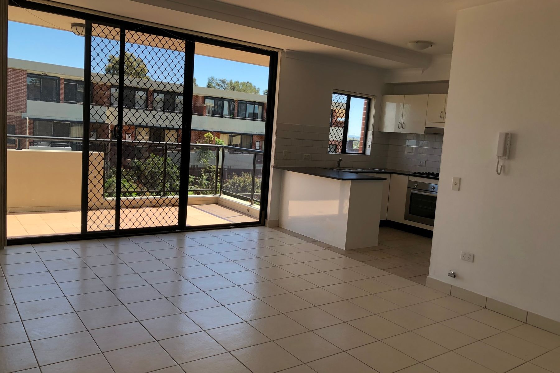 5/7-11 Kitchener Avenue, Regents Park NSW 2143, Regents Park - Thumbnail 3
