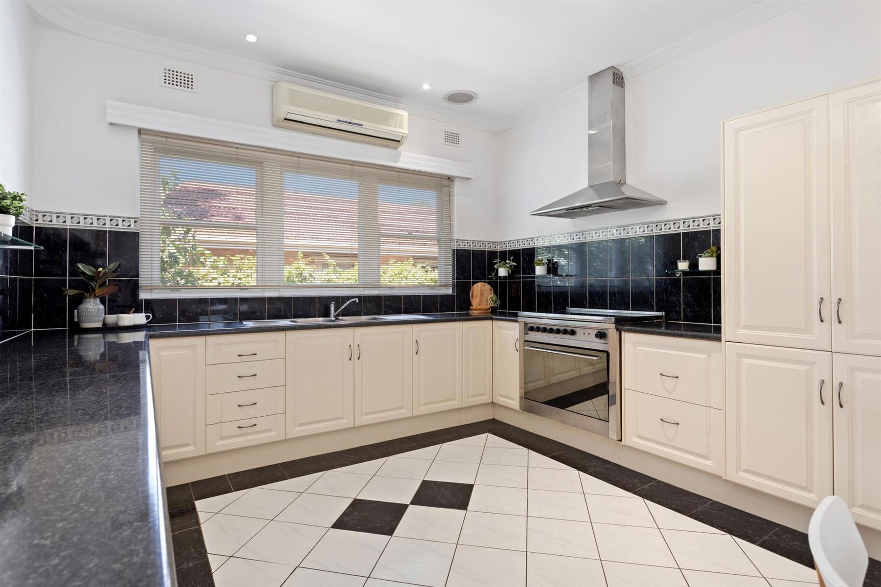 489 Henley Beach Road, Fulham SA 5024, Fulham - Thumbnail 7