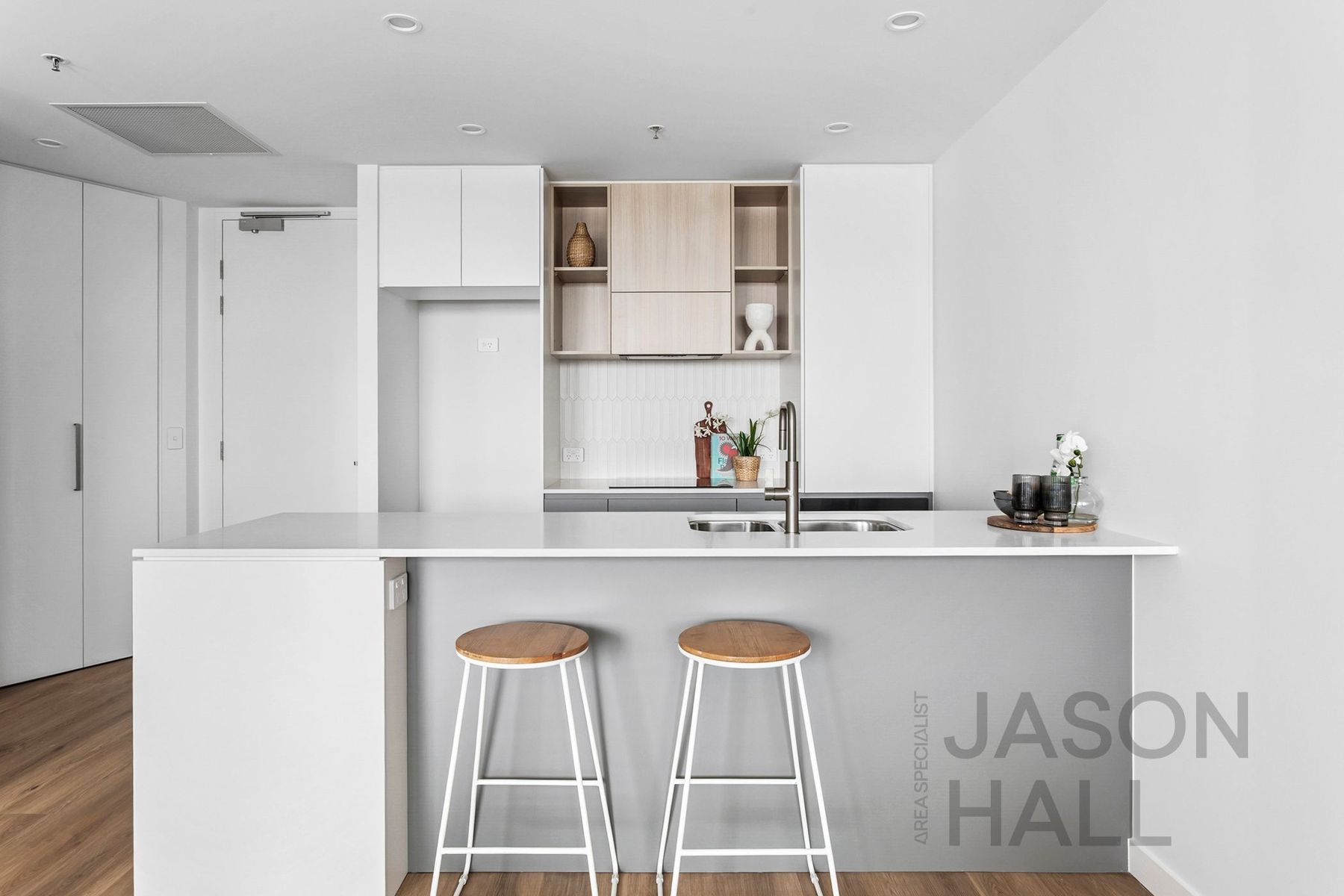 808/104 Easty Street, Phillip, Phillip - Thumbnail 7