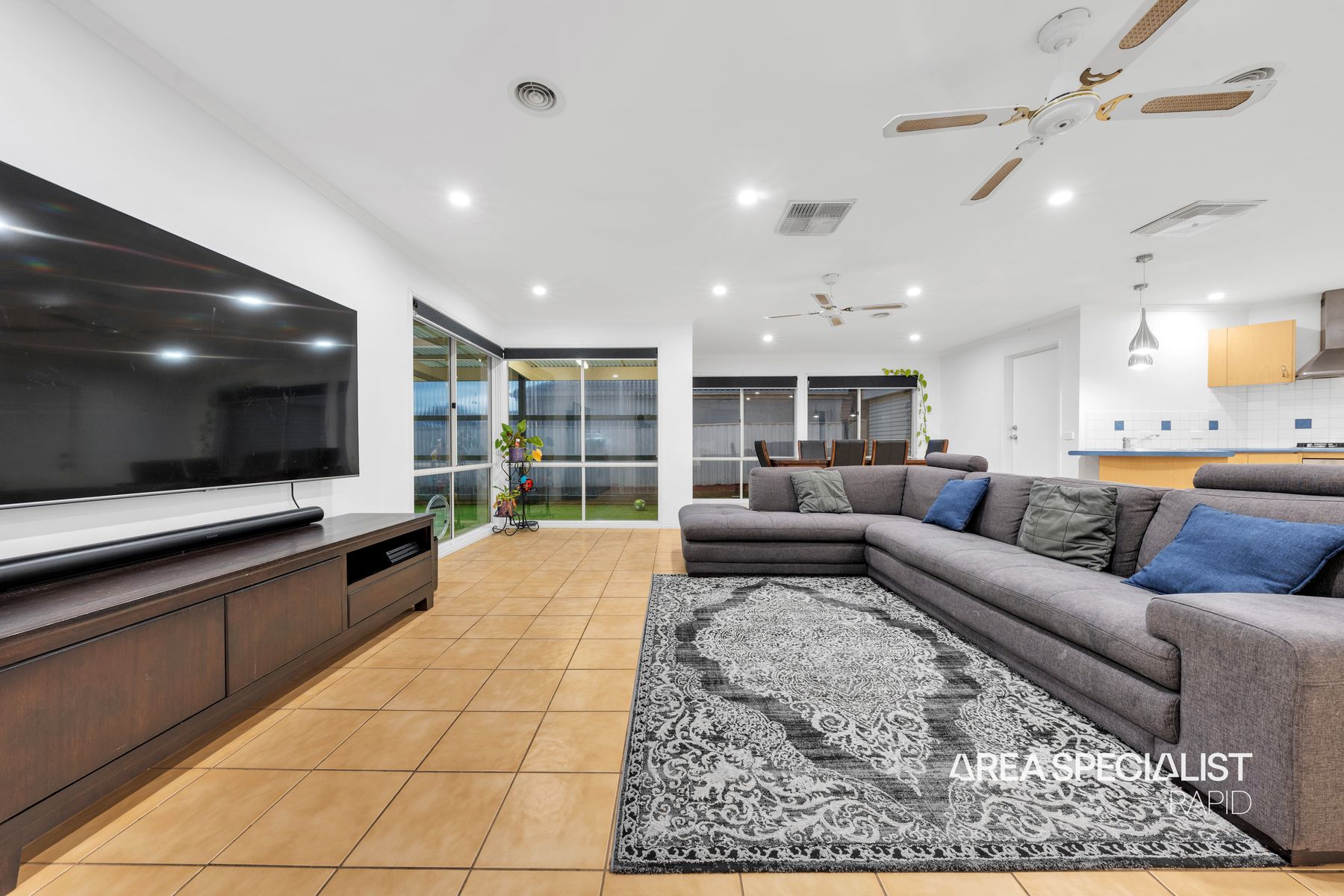 7 Hadley Circuit, Narre Warren South, Narre Warren South - Thumbnail 4