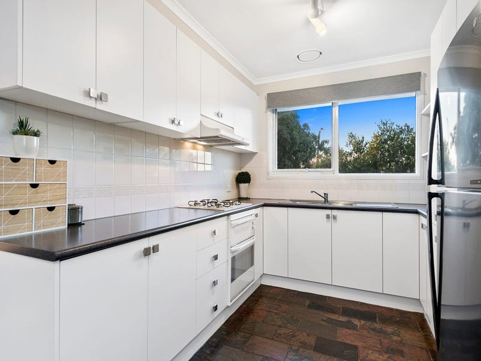 42 Scotsburn Way, Endeavour Hills, VIC 3802, Endeavour Hills - Thumbnail 3