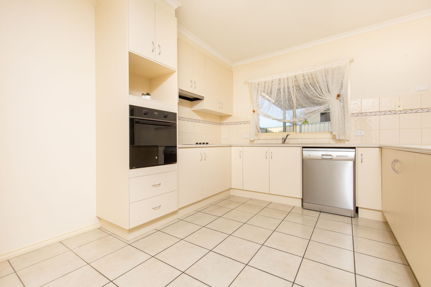 16 Belle Gardens Drive, Mildura - Thumbnail 5