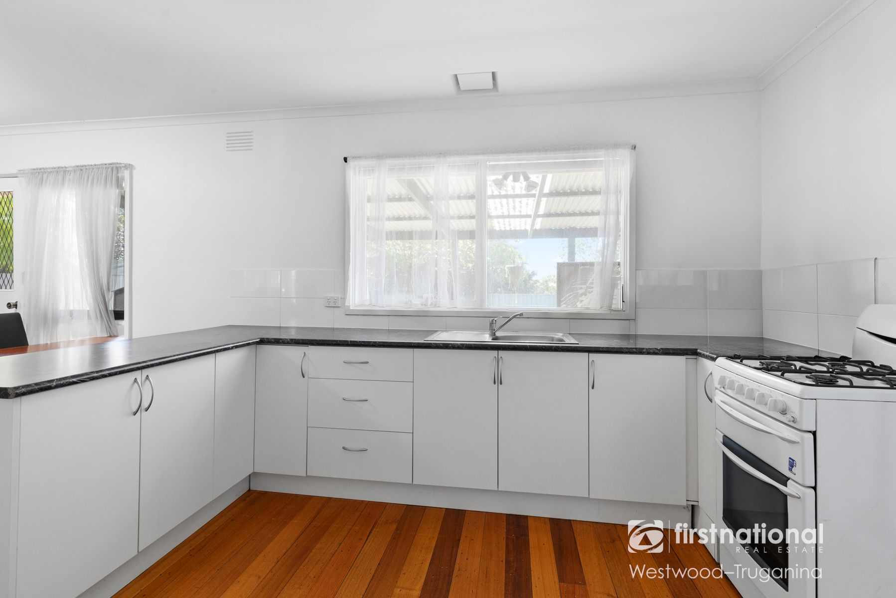 89 Feathertop Drive, Wyndham Vale VIC 3024, Wyndham Vale - Thumbnail 2