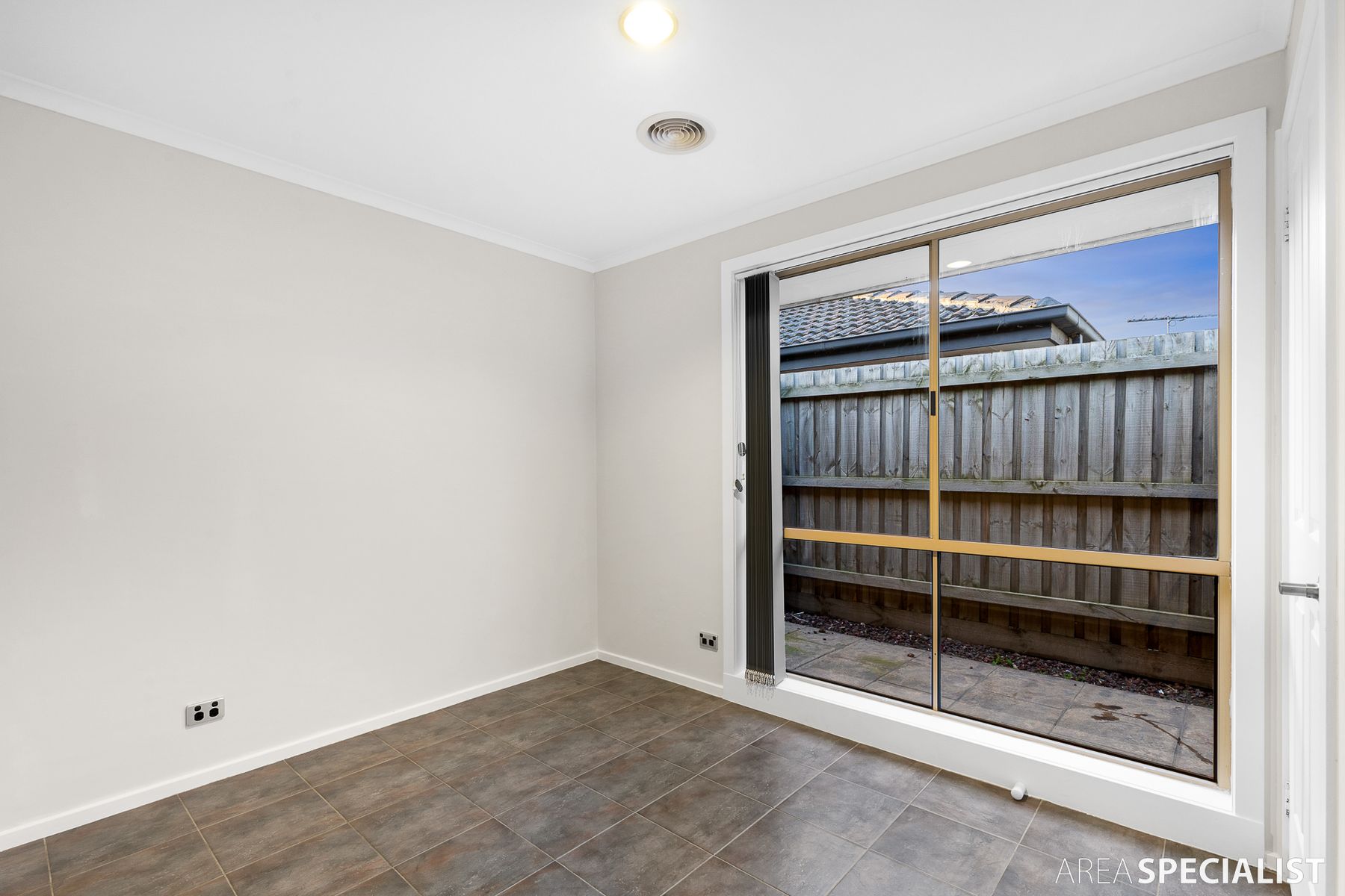 28 Iluka Drive, Werribee, VIC 3030, Werribee - Thumbnail 8