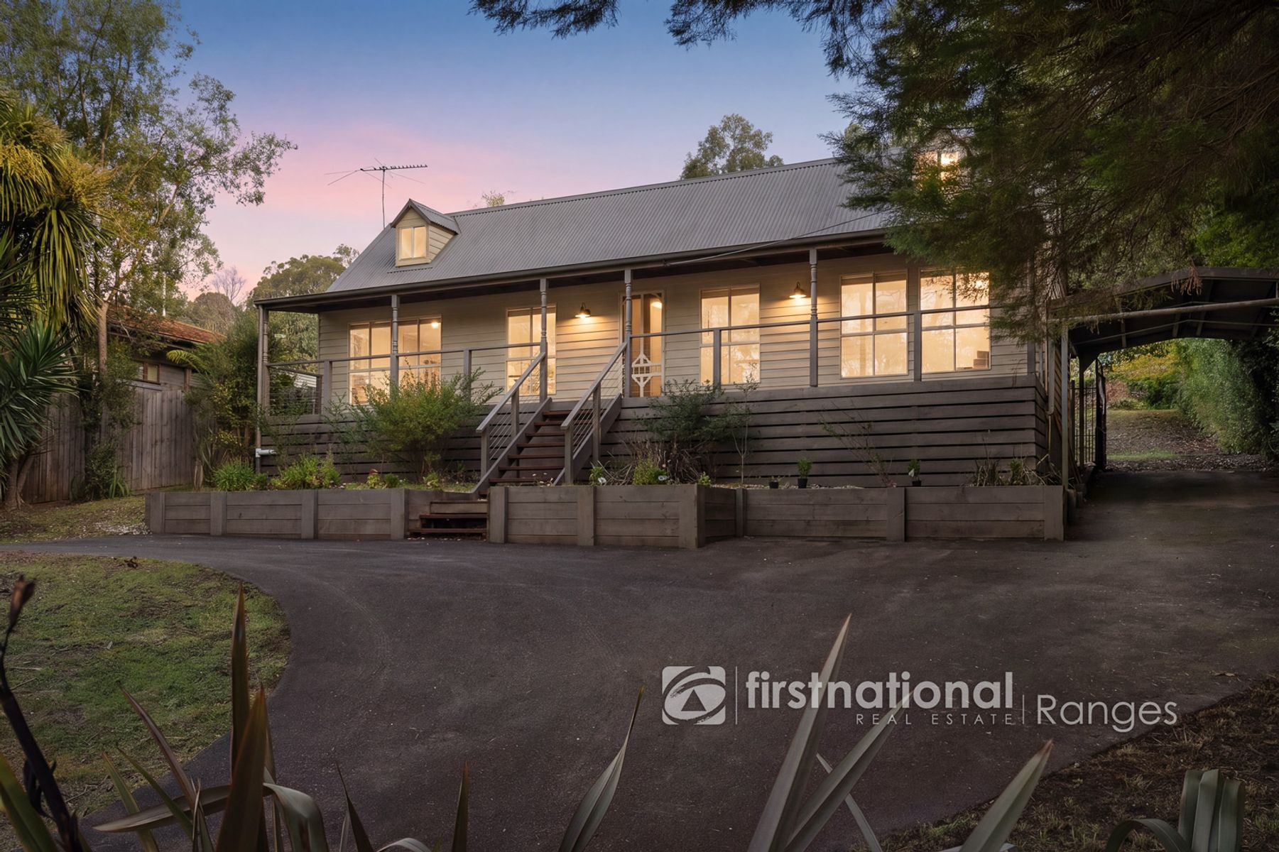 10 Haylock Avenue, Cockatoo VIC 3781, Cockatoo - Image 1