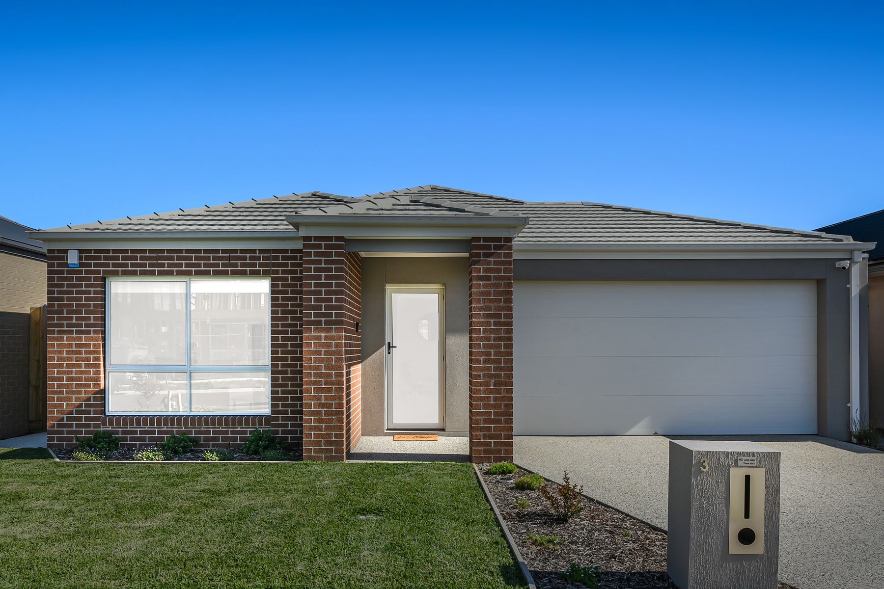 3 Wolverine Crescent, Clyde North, VIC 3978, Clyde North - Thumbnail 2