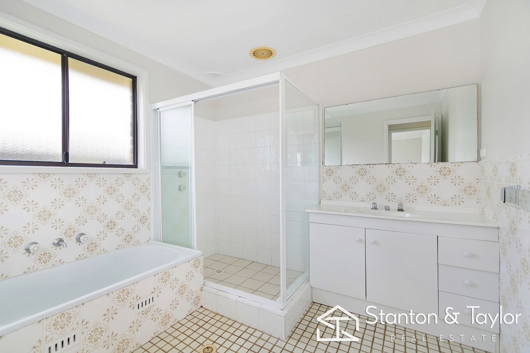 6 PARKLANDS AVENUE, Leonay - Thumbnail 7