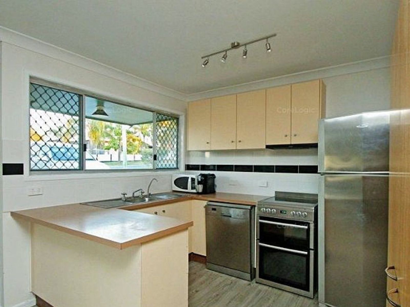18 Peace Street, Rosenthal Heights - Thumbnail 6