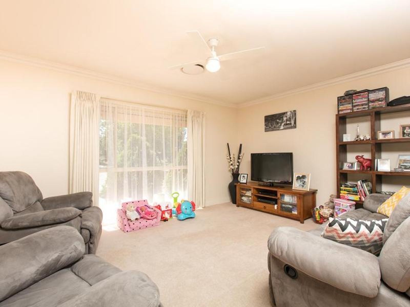 1/13 Crockett Court, Mildura - Thumbnail 2