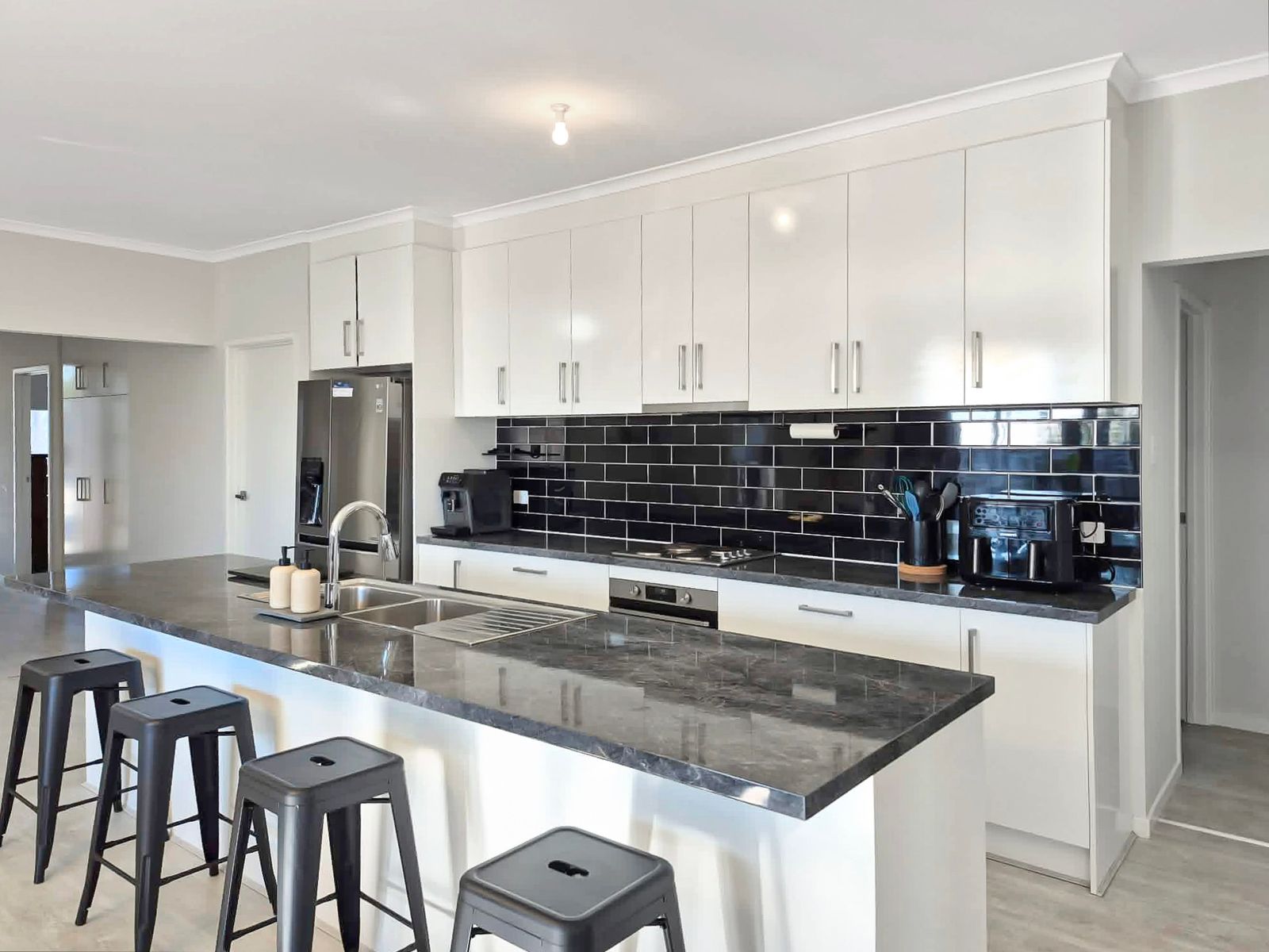 24 Waratah Avenue, Murray Bridge SA 5253, Murray Bridge - Thumbnail 2