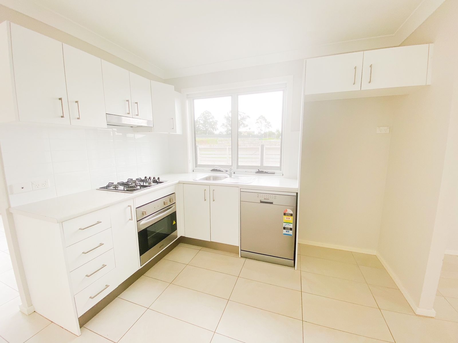 1/51 Warbler Avenue, Aberglasslyn NSW 2320, Aberglasslyn - Thumbnail 5
