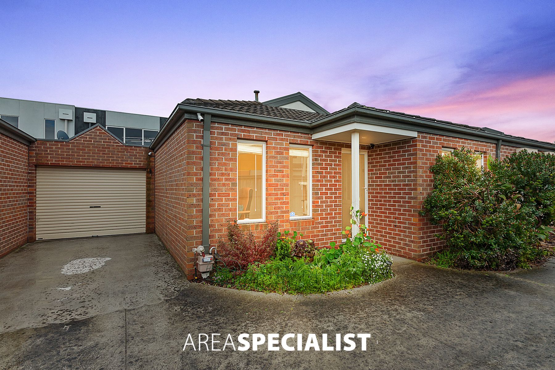2/31 James Street, Pakenham, VIC 3810, Pakenham - Thumbnail 2