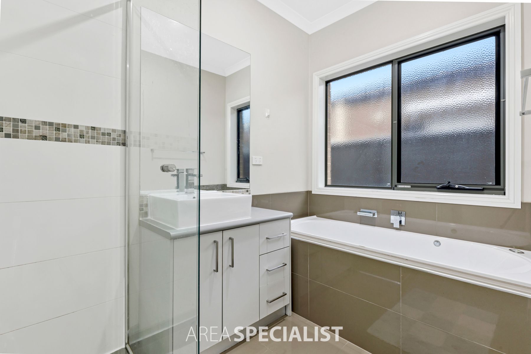 13 Howden Street, Cranbourne East, VIC 3977, Cranbourne East - Thumbnail 7