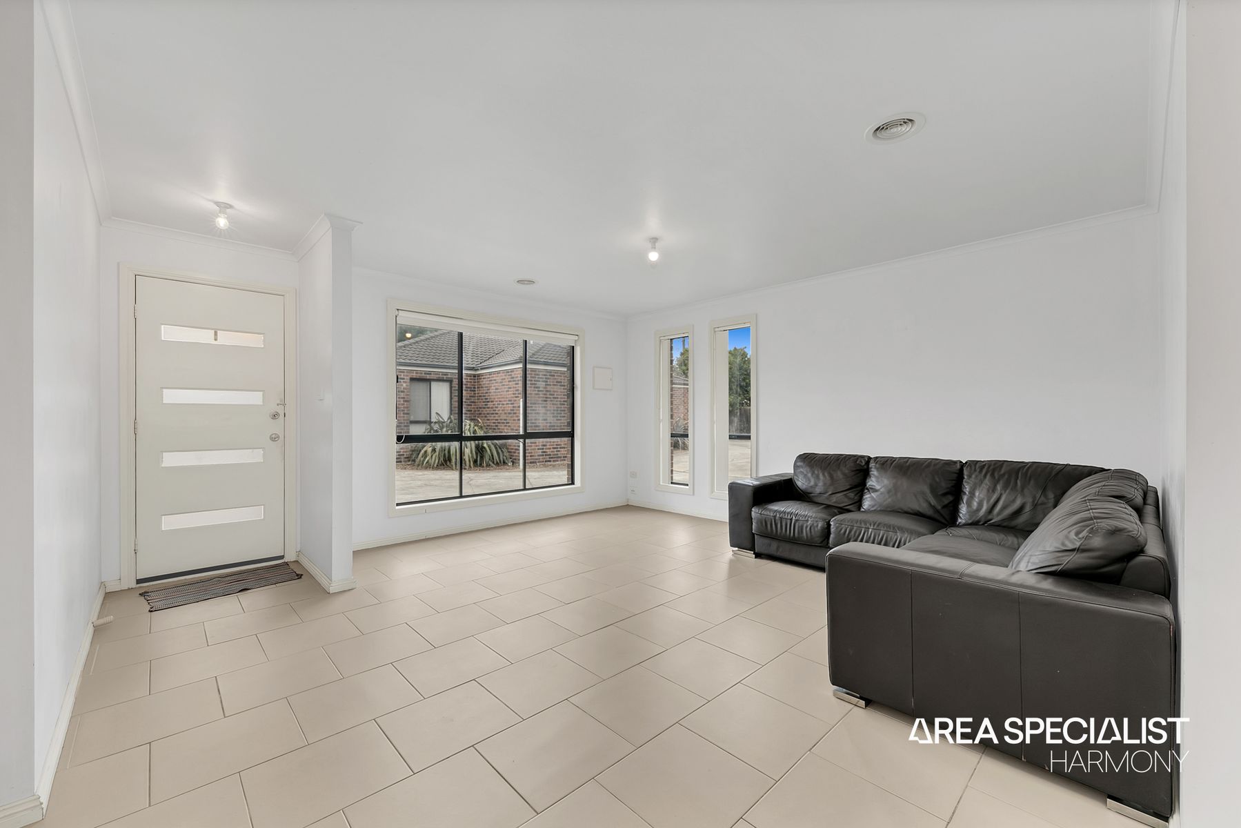 2/43 Acacia Crescent, Melton South, VIC 3338, Melton South - Thumbnail 3