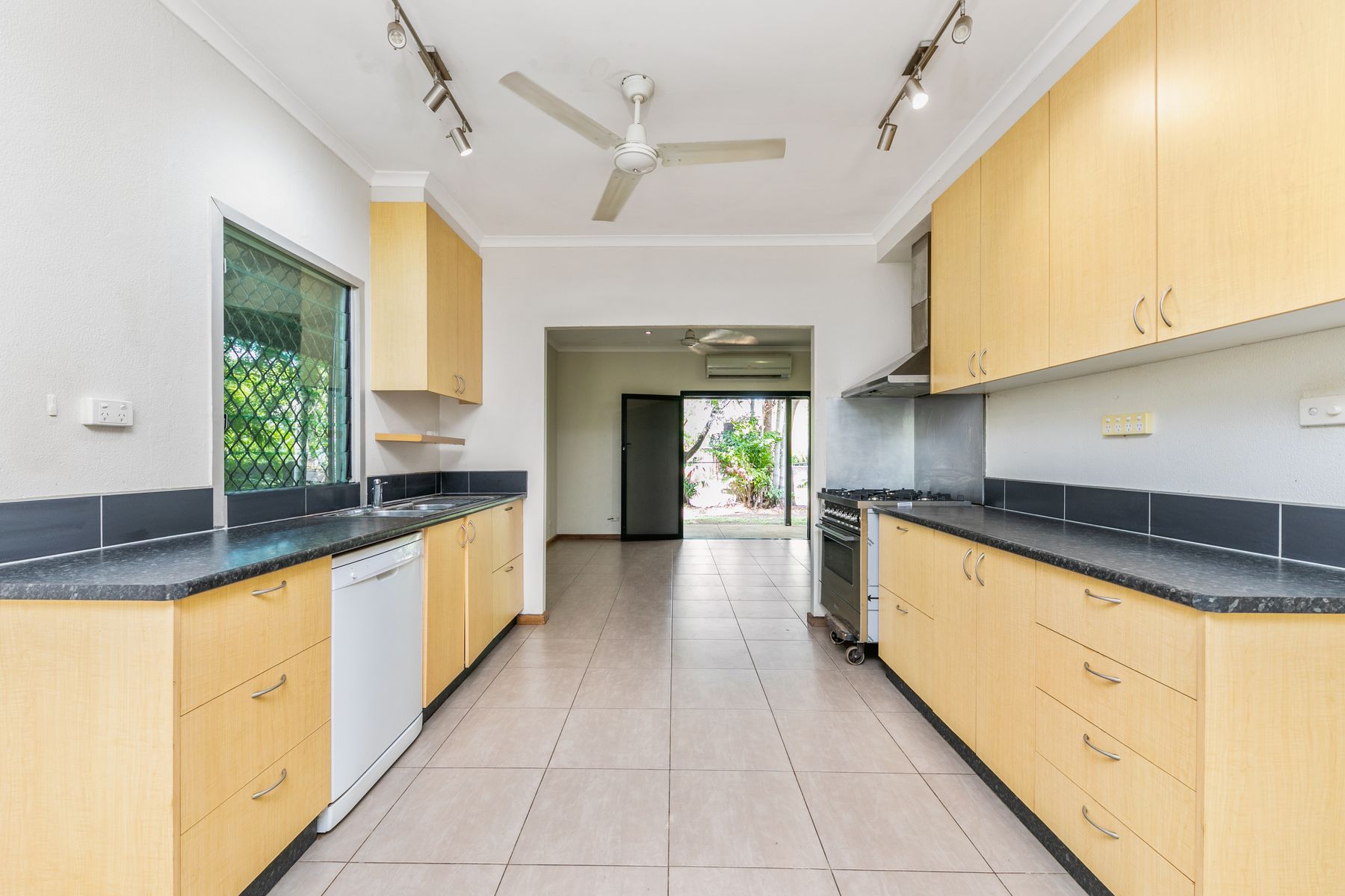 49 Dorisvale Crescent, Tiwi NT 0810, Tiwi - Thumbnail 7