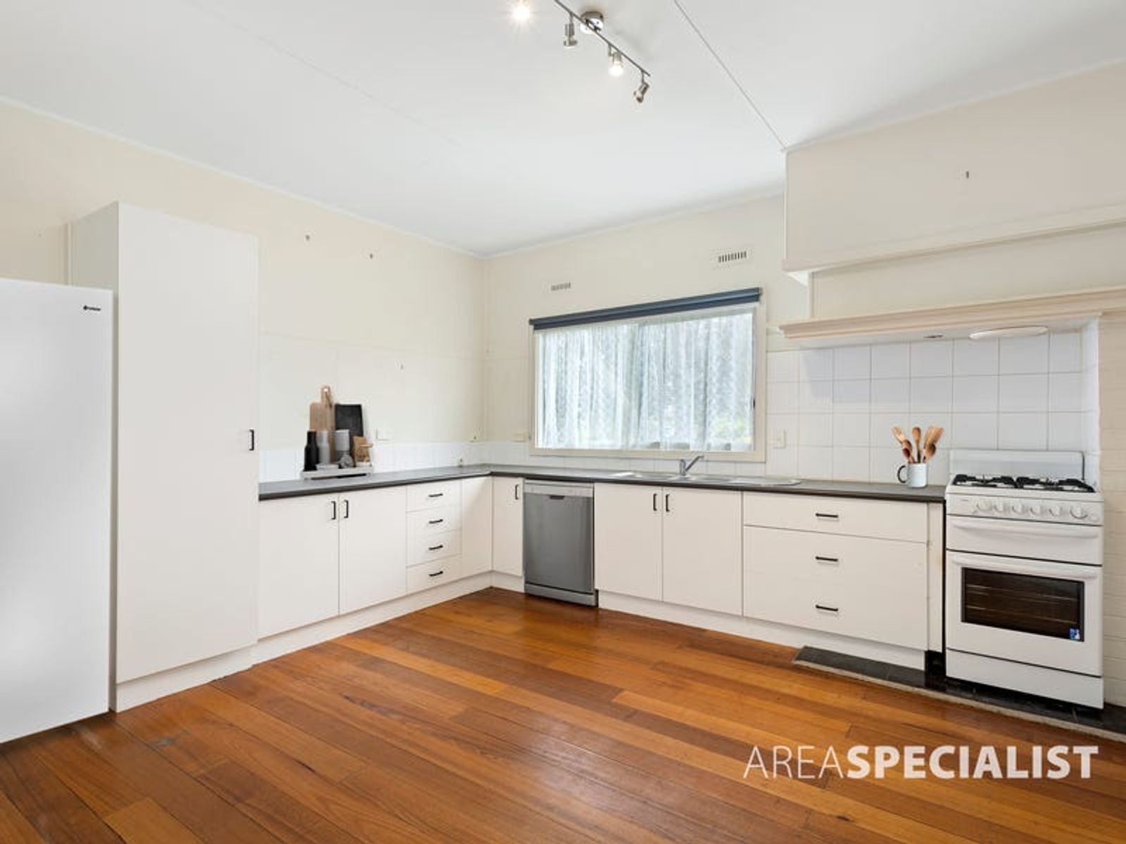 13 Leongatha Road, Korumburra, VIC 3950, Korumburra - Thumbnail 5