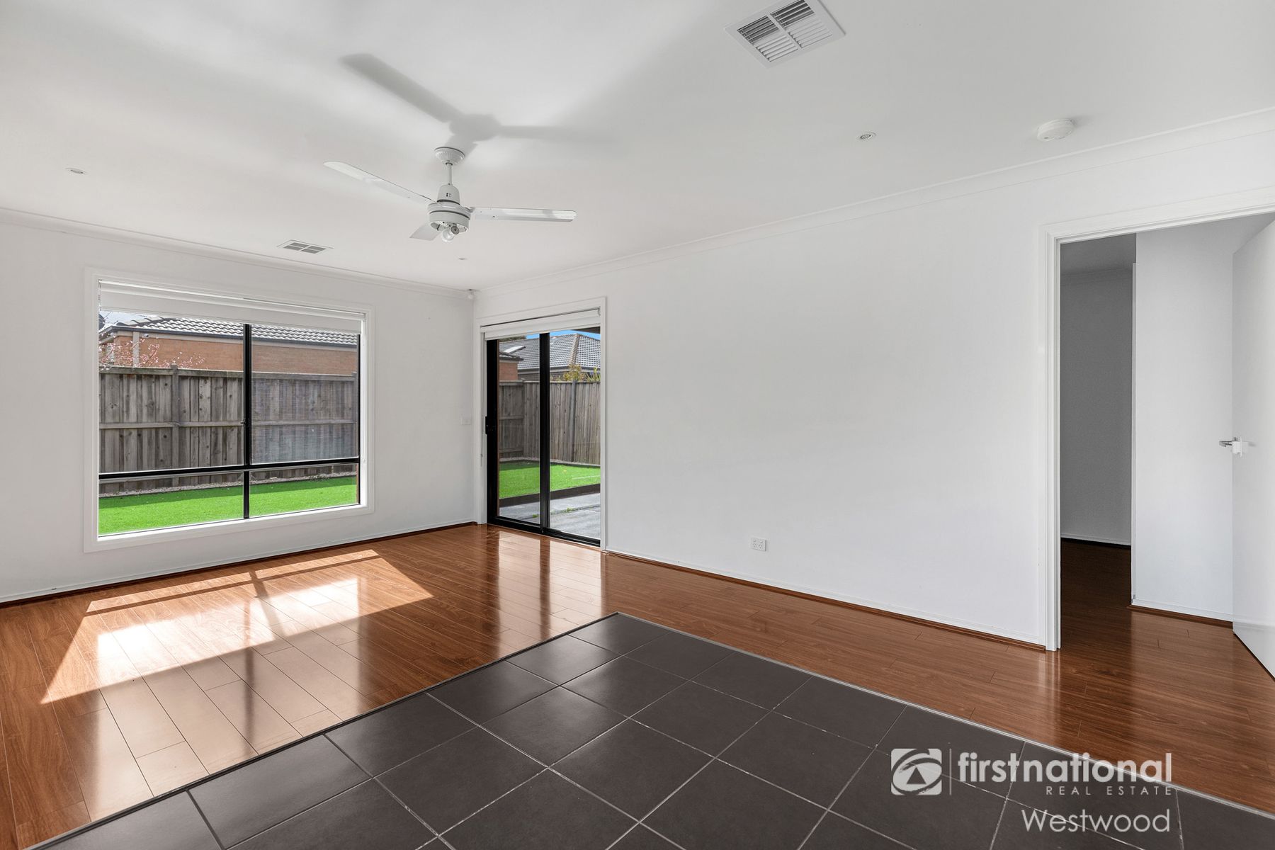 32 Barmera Way, Truganina VIC 3029, Truganina - Thumbnail 3