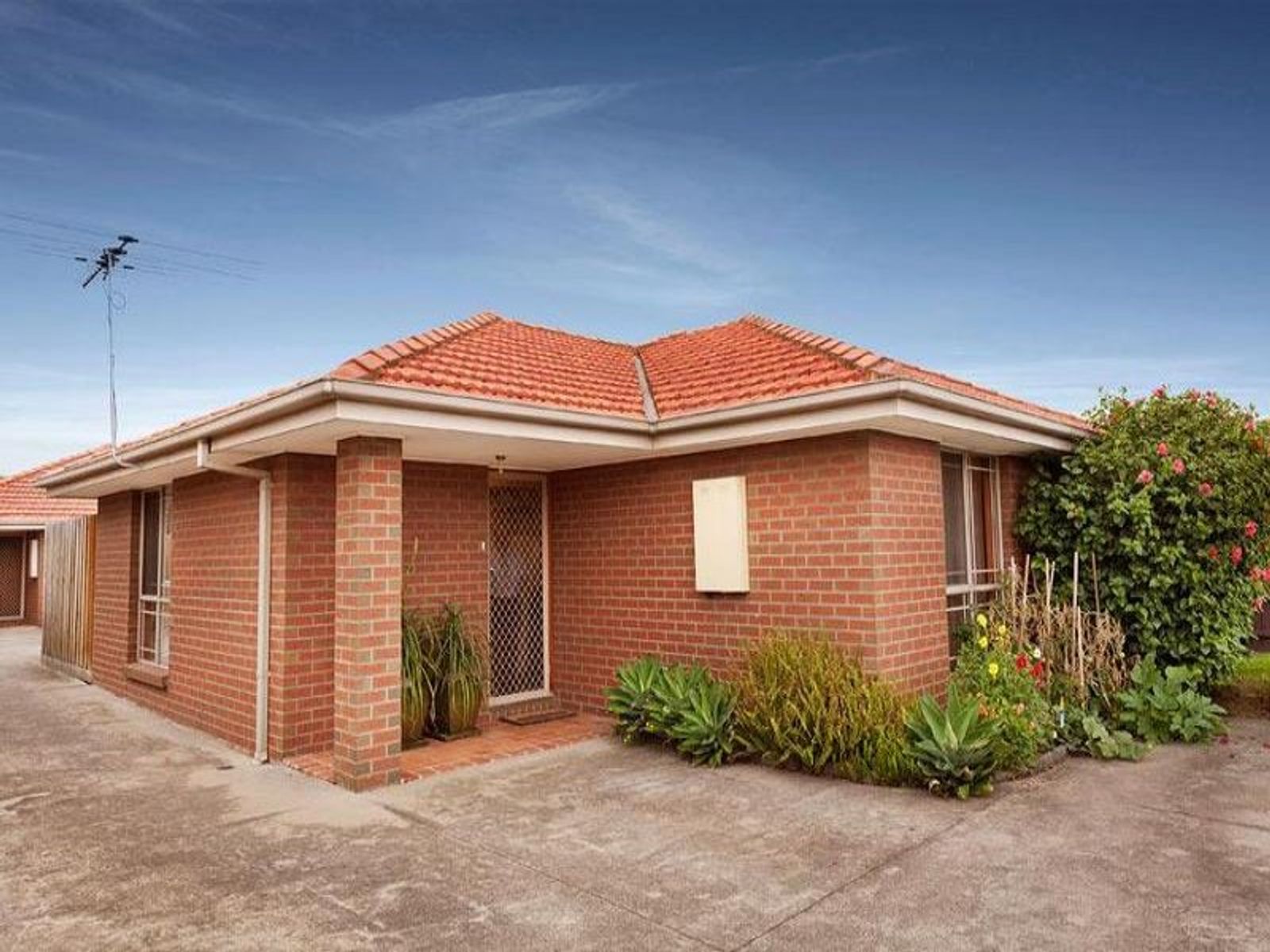 1/76 Rosamond Road, Maribyrnong - Thumbnail 2