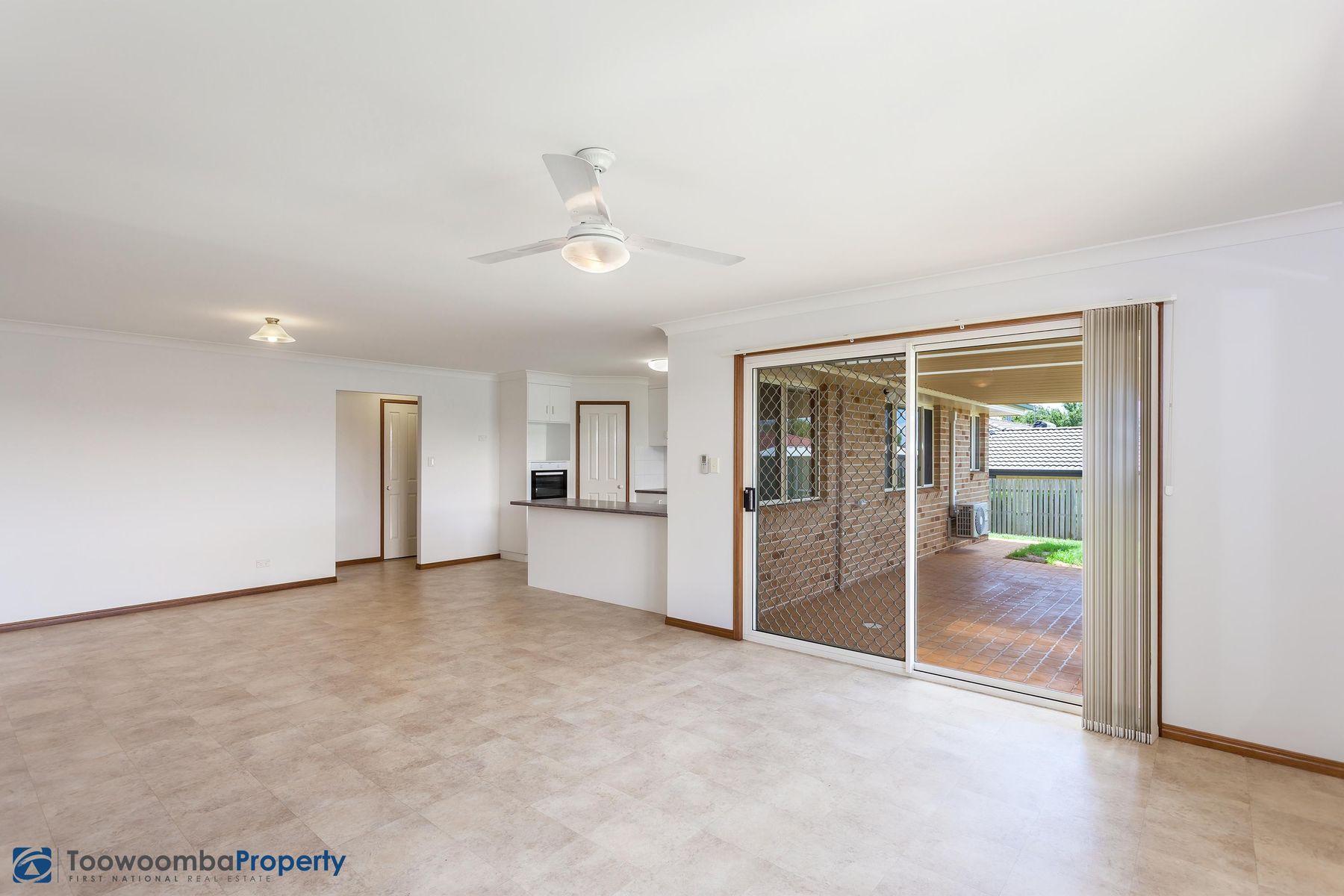 9 Lobwein Court, Middle Ridge QLD 4350, Middle Ridge - Thumbnail 3
