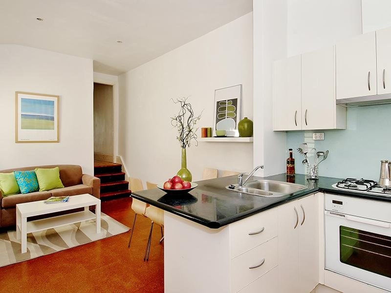 13 McCracken Street, Kensington - Thumbnail 2