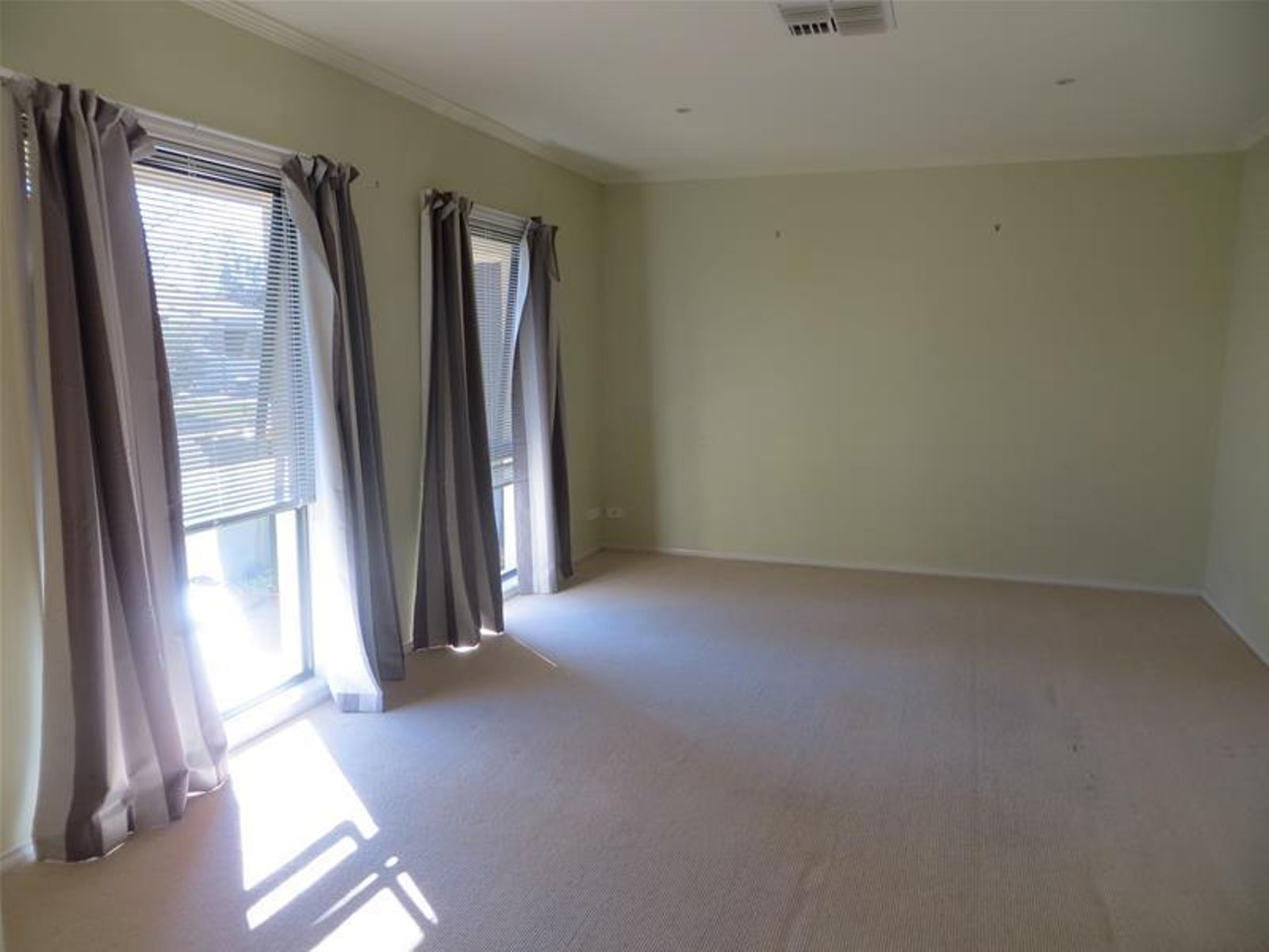 8 Bristol Way, Mildura - Thumbnail 2